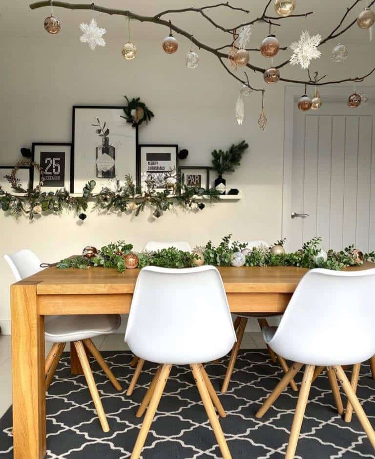 How to decorate your home this Christmas image